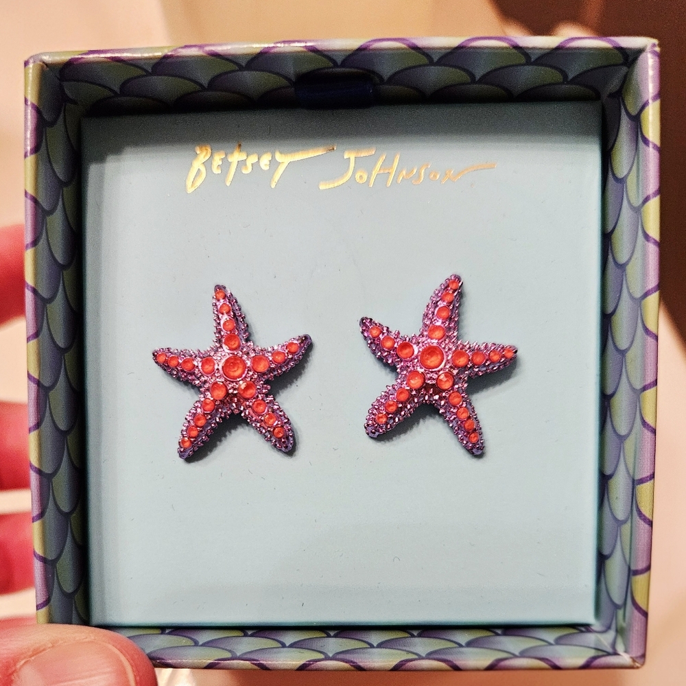 Betsey Johnson Starfish Stud Earrings - Picture 4 of 12